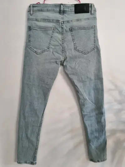 Jeans Zara azul claro para hombre - miniatura 2