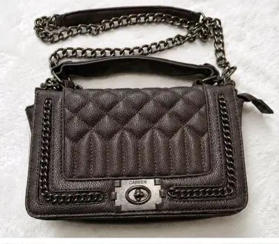 Cartera de cuero marrón con cadena Carven - miniatura 1