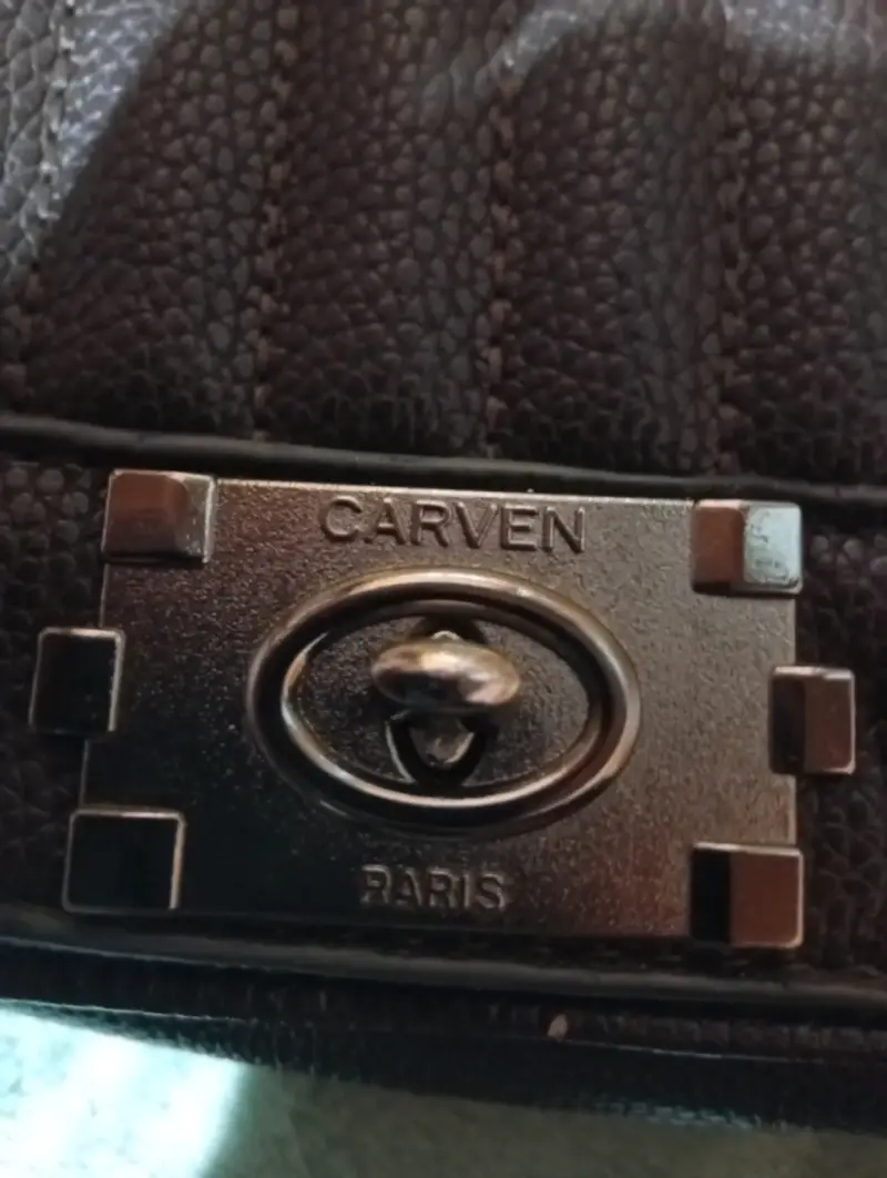 Cartera de cuero marrón con cadena Carven - 4