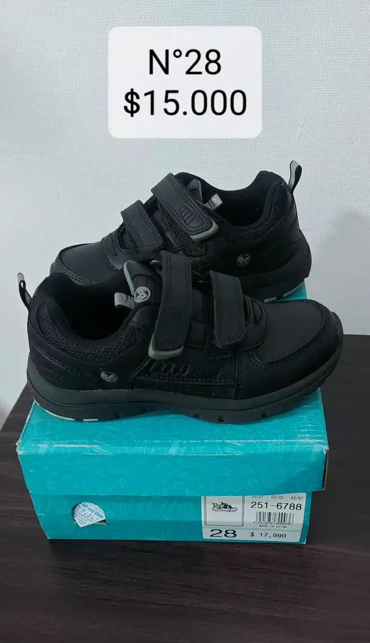 Zapatillas negras para niños - 2