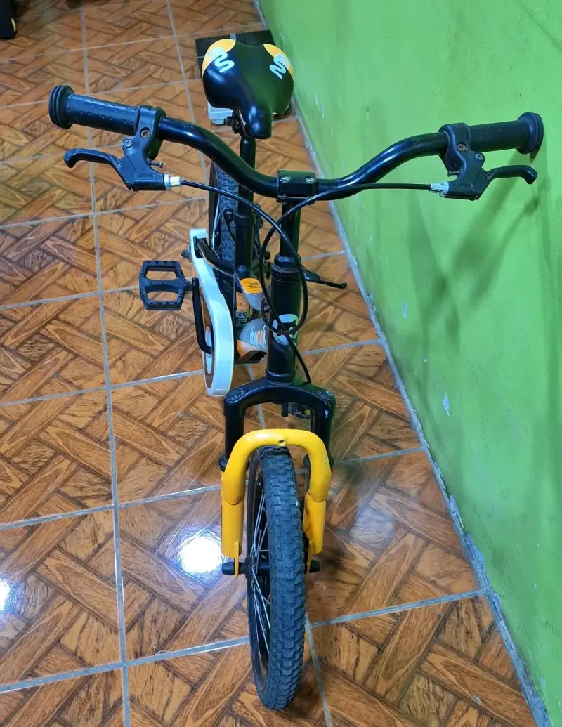 Bicicleta infantil Chipmunk negra y naranja - 3