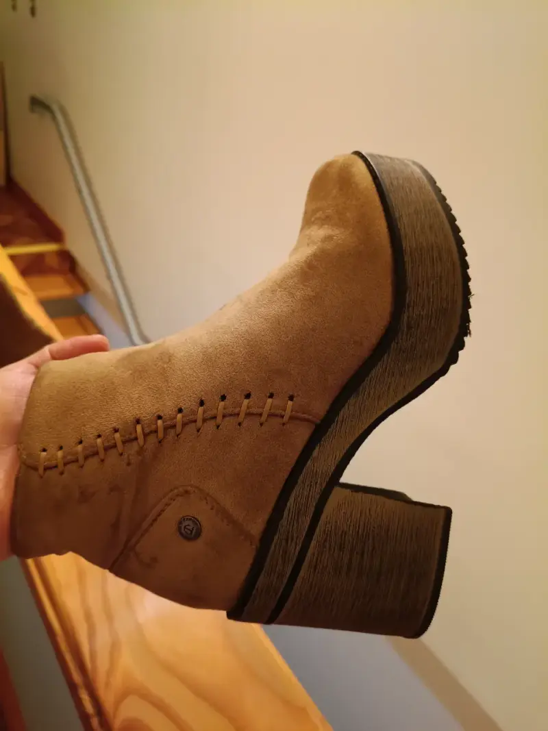 Botines de gamuza beige con plataforma - 3