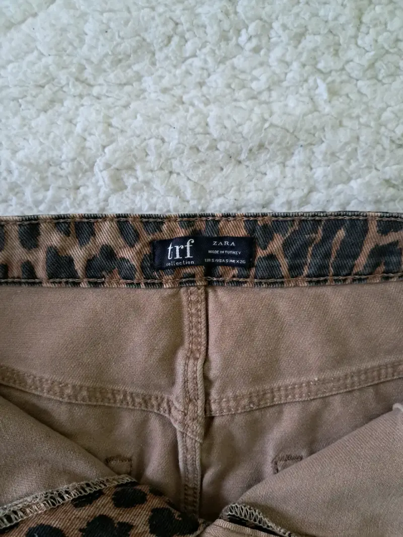 Falda corta animal print Zara - 2