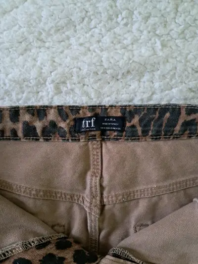 Falda corta animal print Zara - miniatura 2