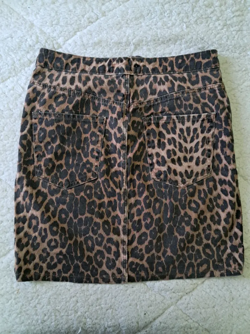 Falda corta animal print Zara - 3