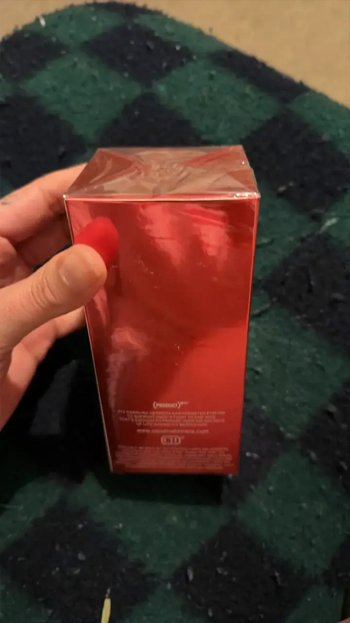 Perfume 212 VIP Black Red Edición Limitada 100ml - 2