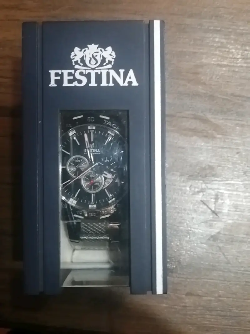 Reloj cronógrafo Festina de acero inoxidable - 4