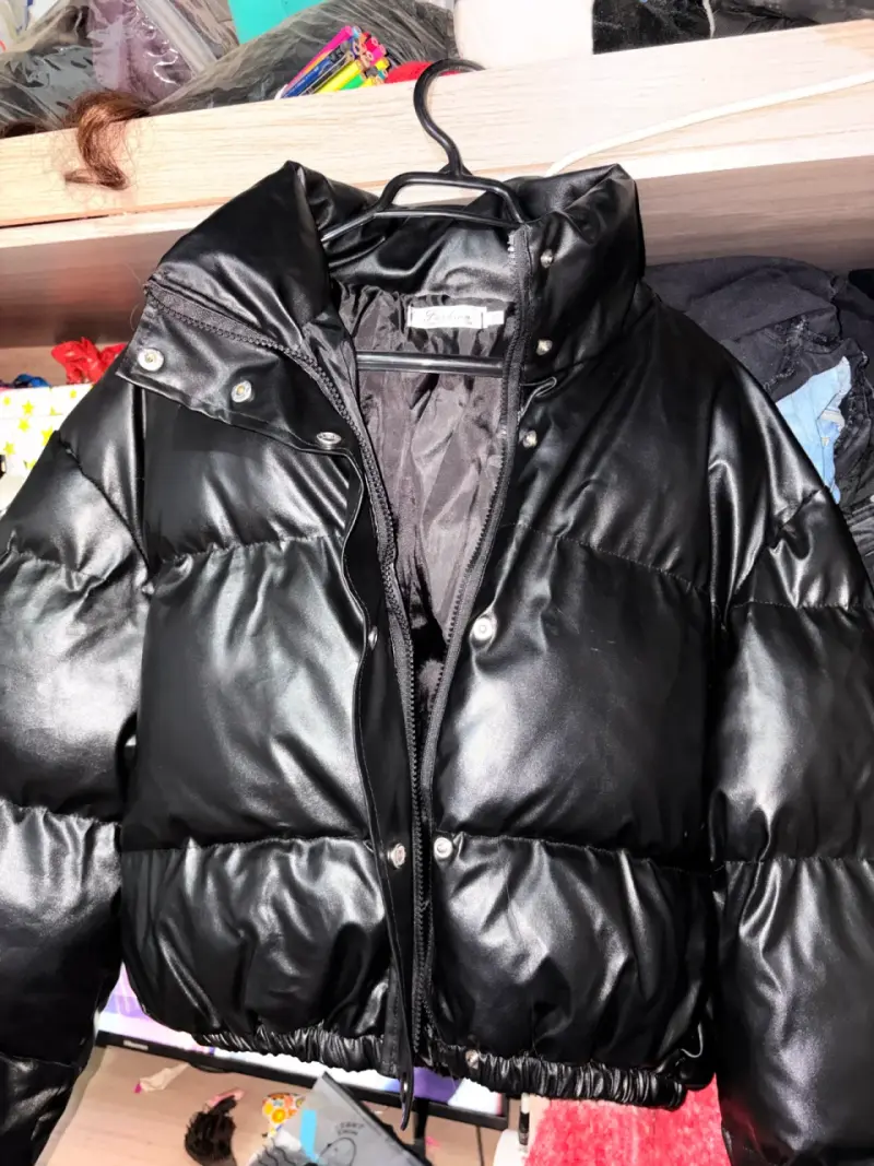 Chaqueta acolchada negra de invierno - 2