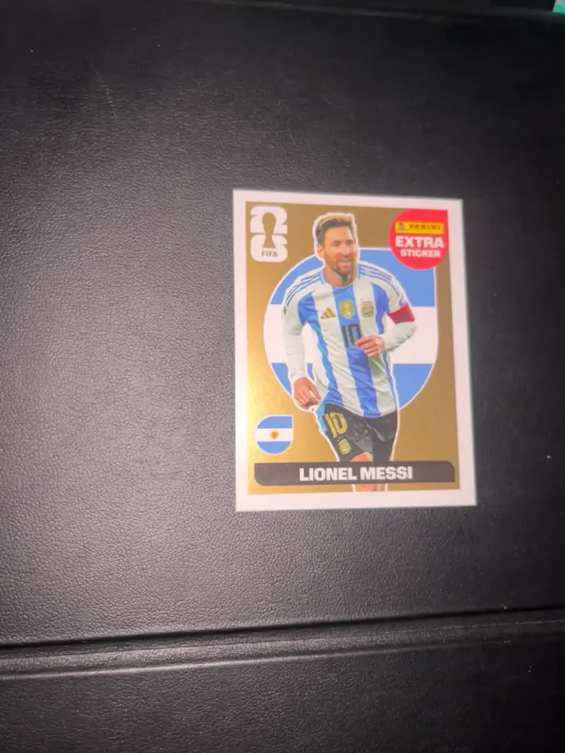 Lámina Panini Extra Sticker Lionel Messi FIFA - 4