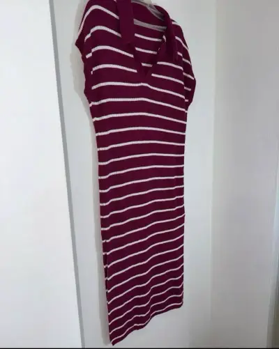 Vestido de punto a rayas fucsia y blanco - miniatura 2
