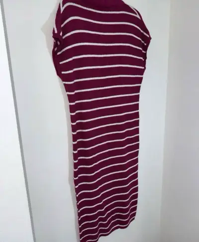 Vestido de punto a rayas fucsia y blanco - miniatura 5
