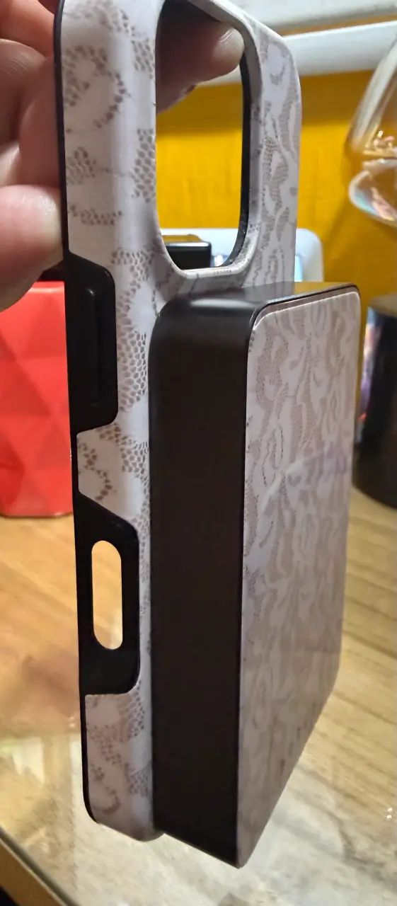 Funda y batería portátil MagSafe Burga - 4