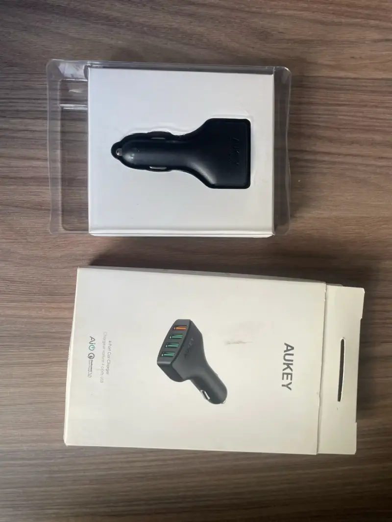 Cargador de Auto Aukey 4 Puertos USB Quick Charge - 3