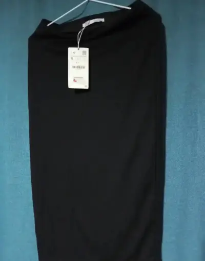 Lote de ropa nueva con etiqueta y usada - miniatura 1