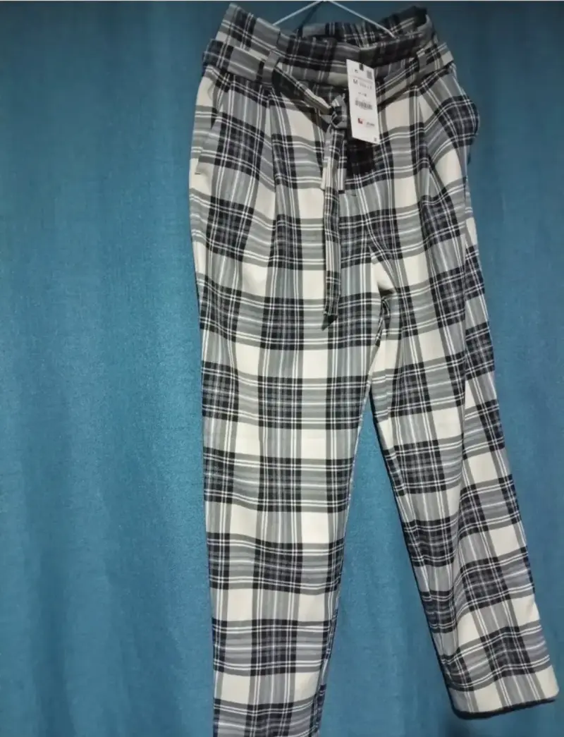 Lote de ropa nueva con etiqueta y usada - 3