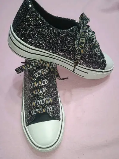 Zapatillas de Lona con Brillos y Cordones Estampados - miniatura 3