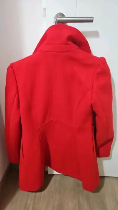 Abrigo rojo para mujer talla 36 - miniatura 3
