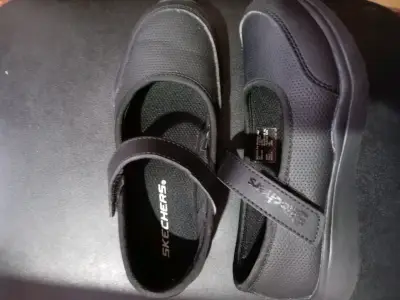 Zapatos escolares negros Skechers para niña - miniatura 3