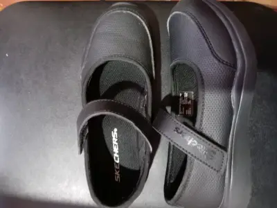 Zapatos escolares negros Skechers para niña - miniatura 4