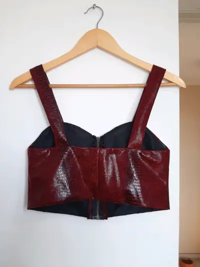Crop top exclusivo - miniatura 2