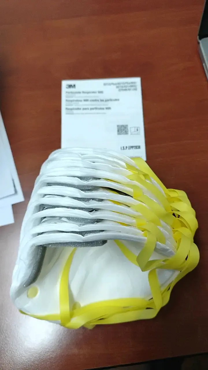 Caja de 20 Respiradores N95 3M 8210 - 2