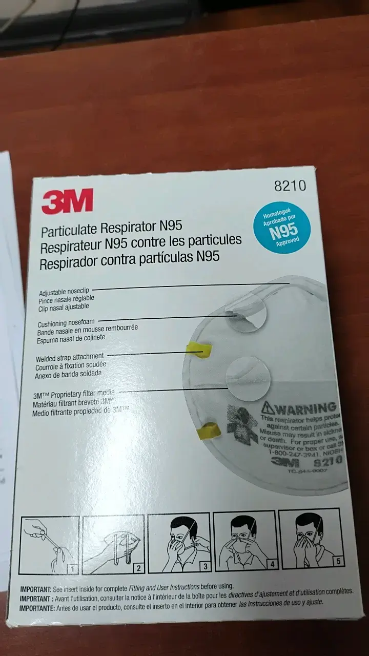 Caja de 20 Respiradores N95 3M 8210 - 4