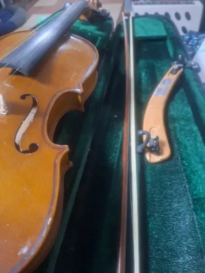 Violín acústico con estuche y arco - miniatura 1