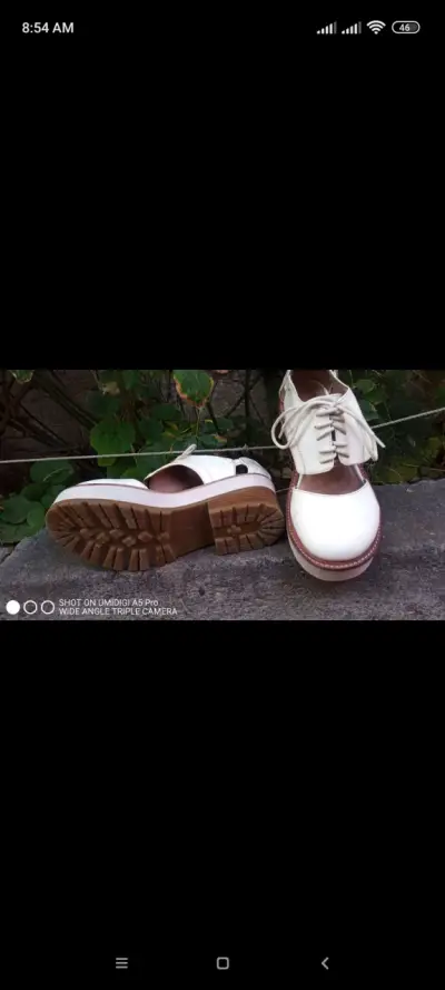 Zapatos de cuero blanco con plataforma - miniatura 1