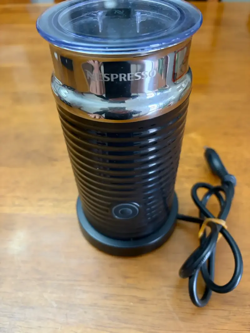Espumador de Leche Nespresso Aeroccino3 Negro - 2