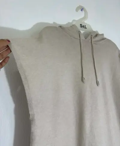 Vestido casual con capucha color beige - miniatura 4