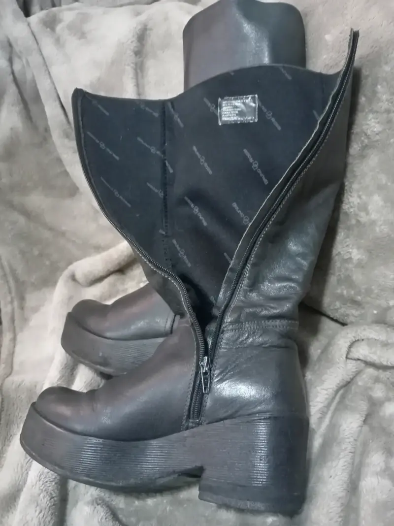 Botas negras de cuero con cierre lateral - 3