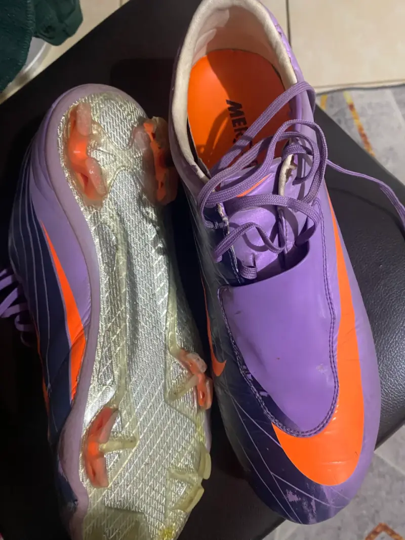 Botines de fútbol Nike Mercurial morados y naranjas - 2