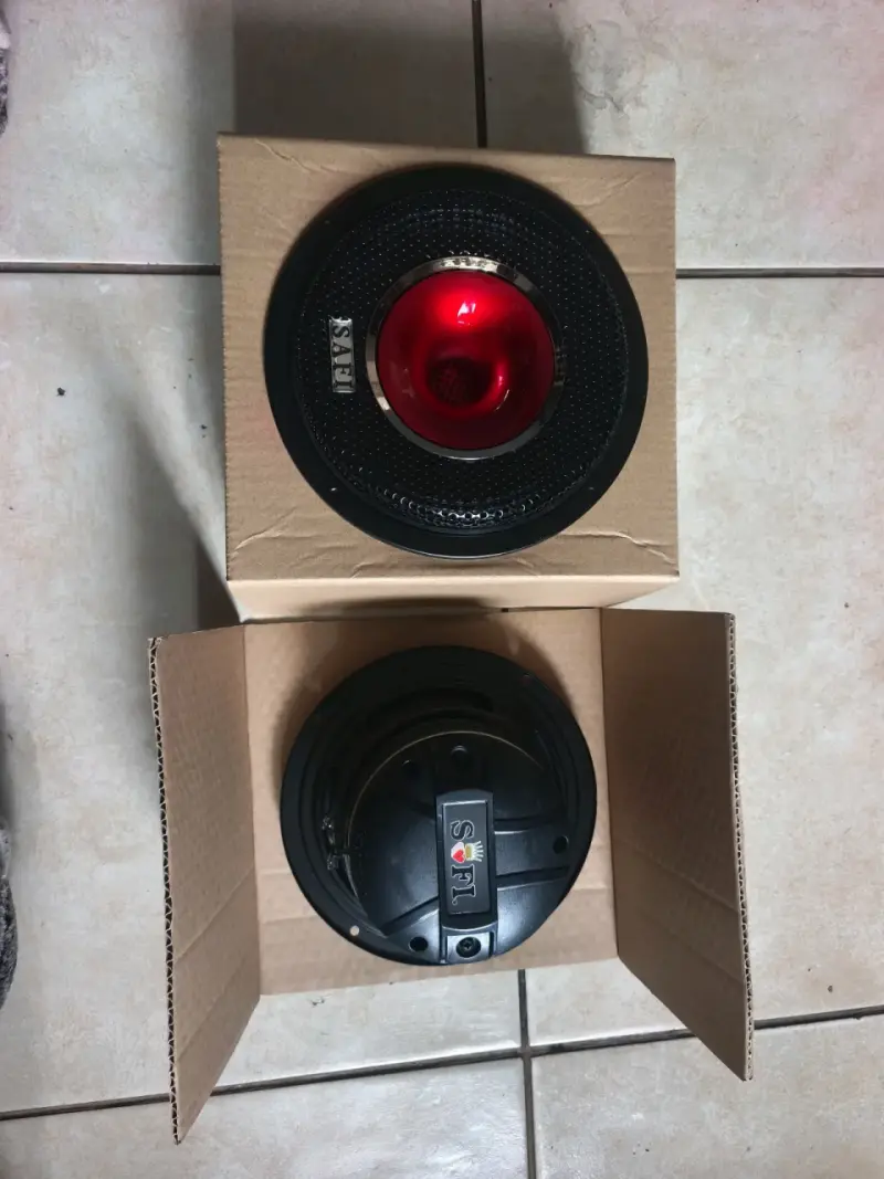Parlantes medios 6.5 con drivers