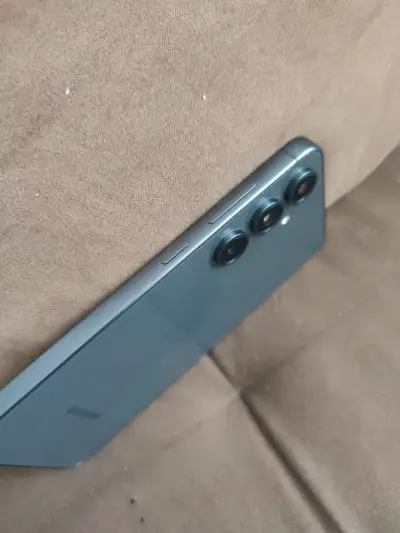 Samsung Galaxy S24 para desbloqueo o repuesto - miniatura 2