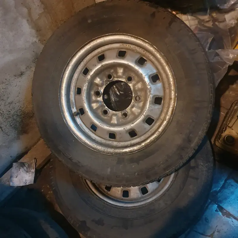 Llantas de acero para auto usadas