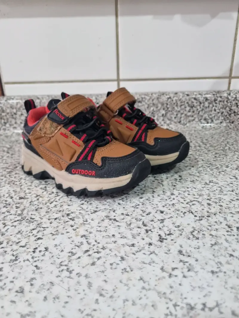 Zapatilla oudor - 2