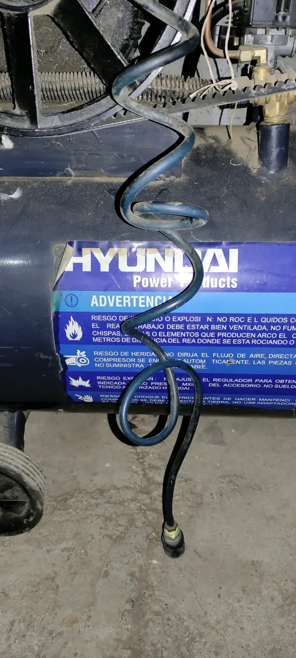 Compresor de Aire Hyundai 100 Litros - 2