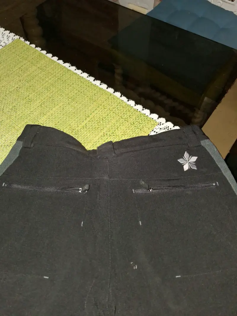 Pantalones térmicos negros Uppi para mujer - 2