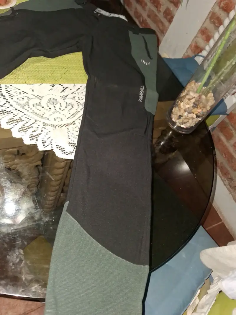 Pantalones térmicos negros Uppi para mujer - 5