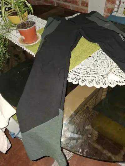 Pantalones térmicos negros Uppi para mujer - miniatura 6