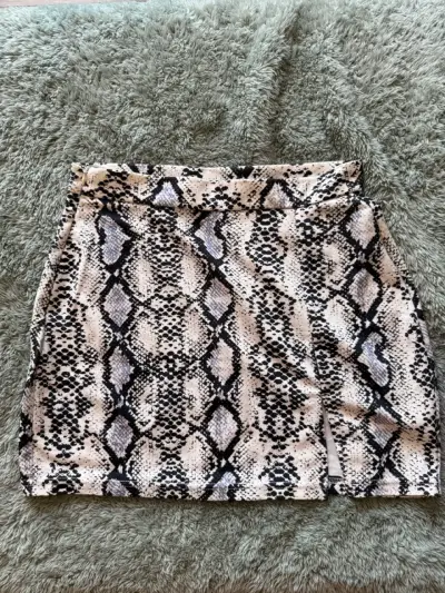 Pantalones cargo grises con bolsillos - miniatura 3