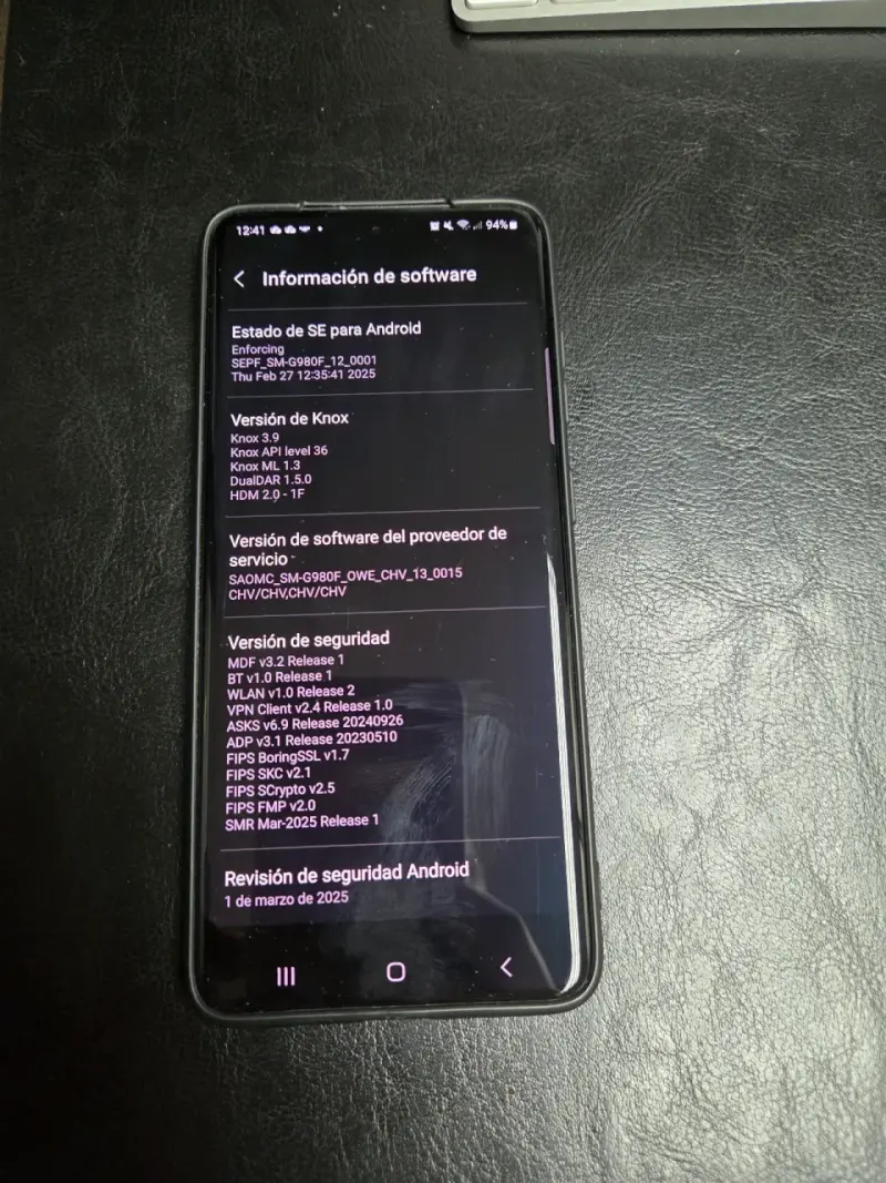 Smartphone Samsung Galaxy S21 en buen estado - 1