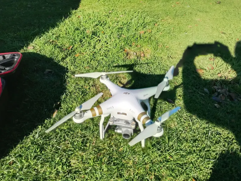 Drone DJI Phantom 3 profesional con cámara 4k - 1