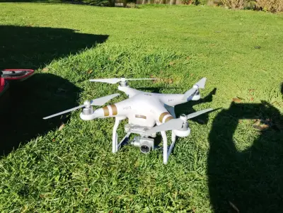 Drone DJI Phantom 3 profesional con cámara 4k - miniatura 4