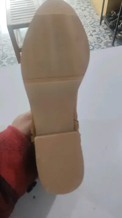 Botines de gamuza color camel con tacón - miniatura 2