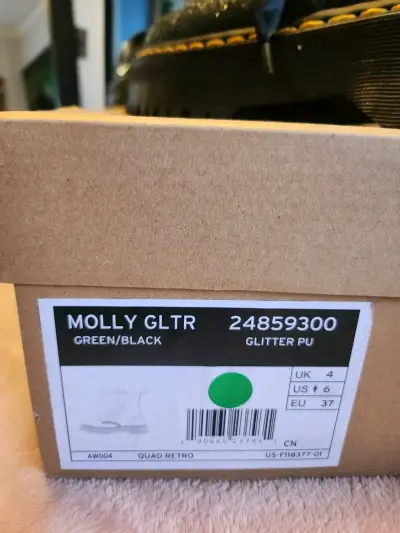 Zapatos de charol negro Dr. Martens Molly - miniatura 3
