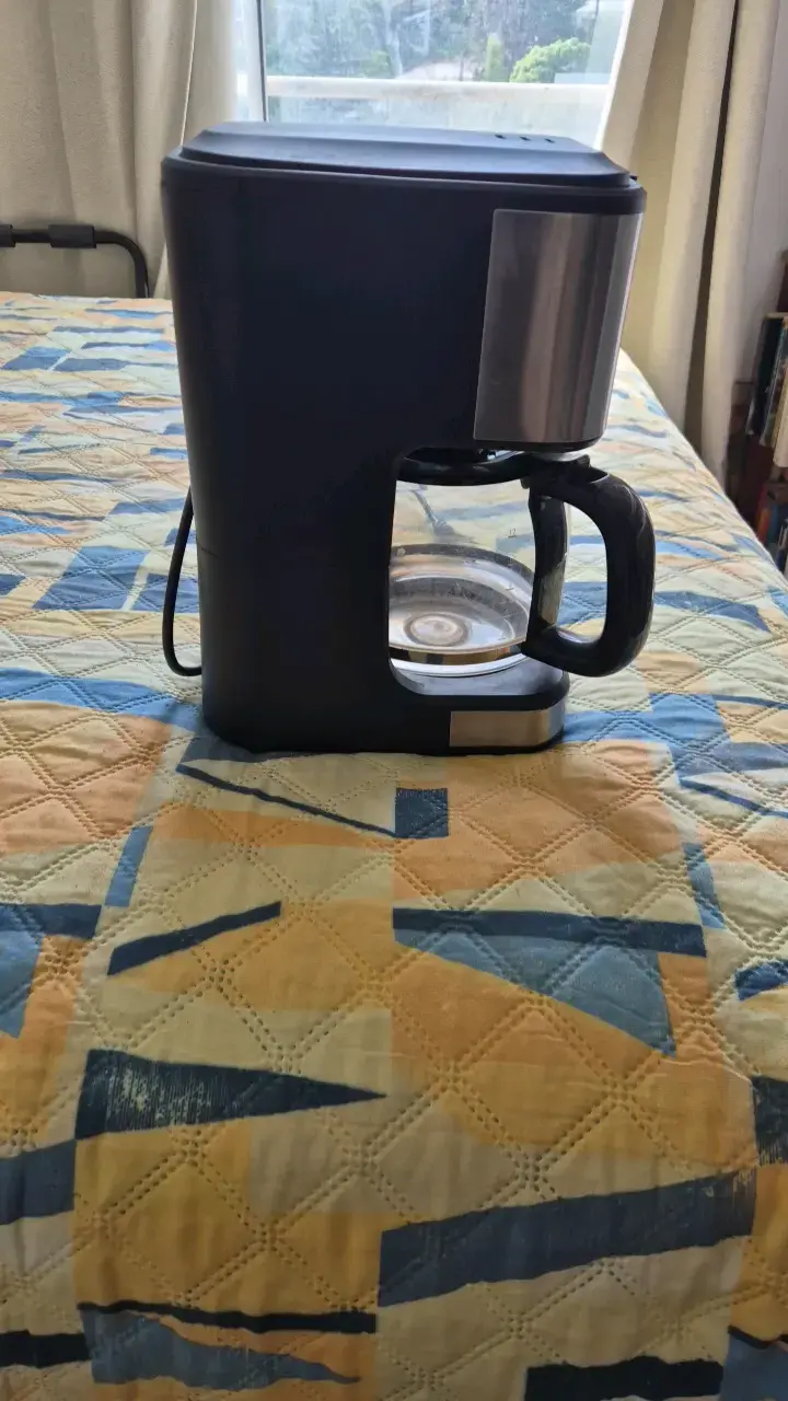 Cafetera eléctrica Thomas con jarra de vidrio