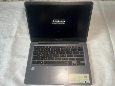 Laptop Asus Vivobook S14 - miniatura 1
