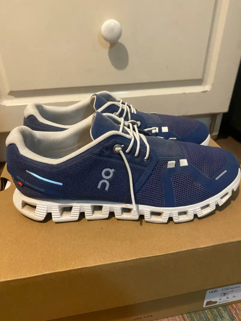 Zapatillas on Cloud 5 - 2