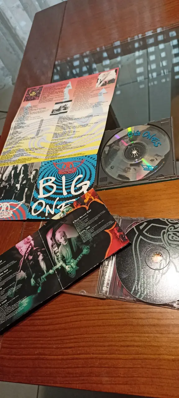 CD Aerosmith Big Ones en buen estado - 2